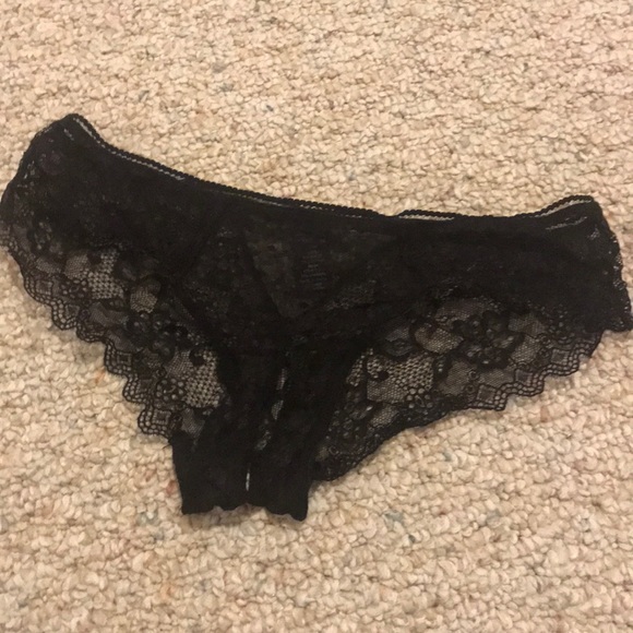 Rene Rofe Womens Crotchless Lace Thong Panty